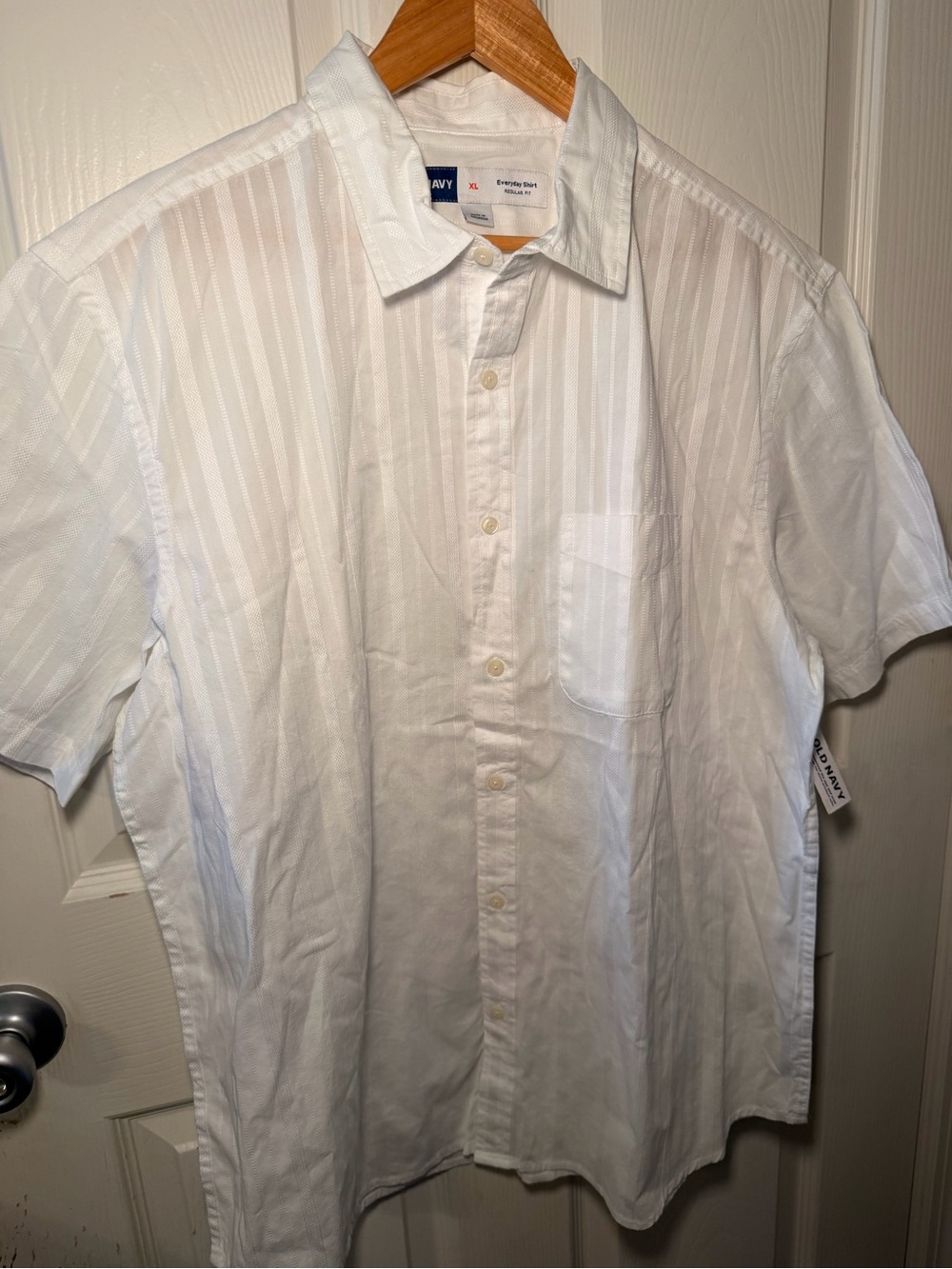 Old Navy Men's White Short Sleeve Button-Down Shirt with Subtle Stripe